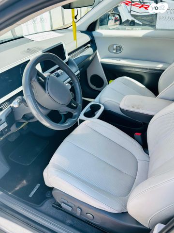 יונדאי איוניק 5