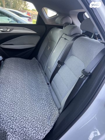 ג׳ילי Geometry C