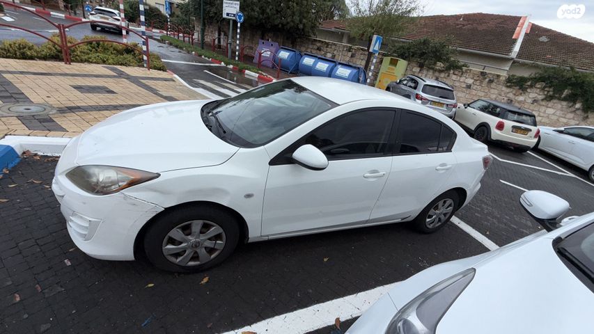 מודעת רכב מאזדה 3