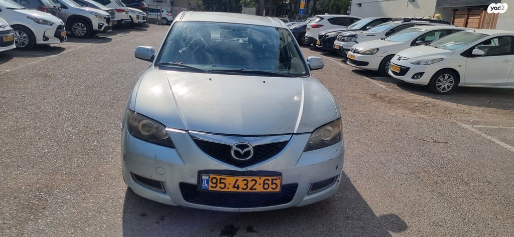 מודעת רכב מאזדה 3