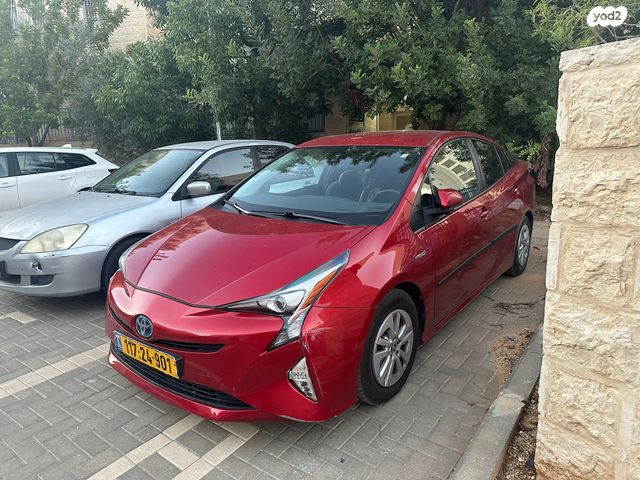 מודעת רכב טויוטה פריוס