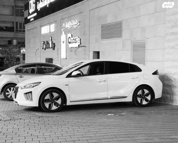 יונדאי איוניק