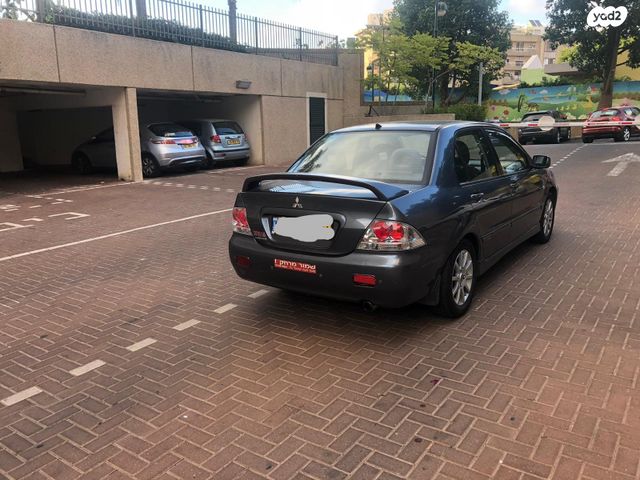 מודעת רכב מיצובישי לנסר