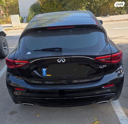 אינפיניטי Q30