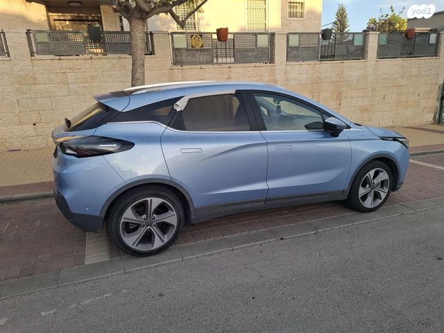 ג׳ילי Geometry C