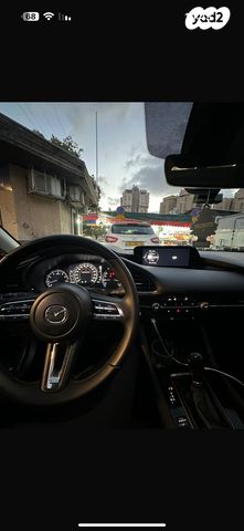 מודעת רכב מאזדה 3