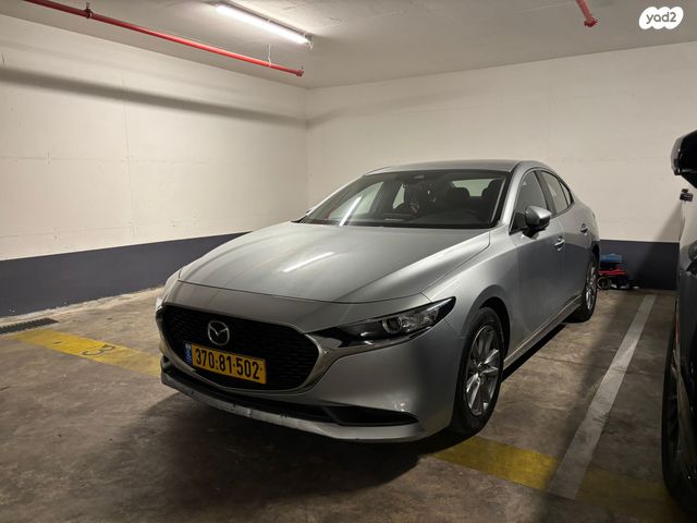 מודעת רכב מאזדה 3