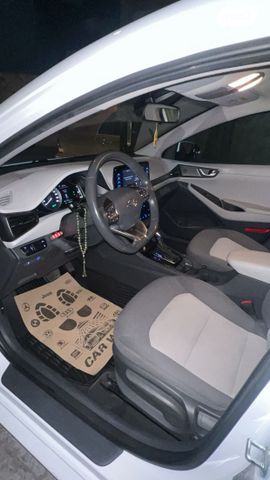 יונדאי איוניק