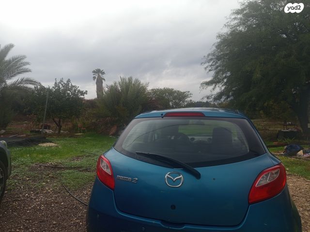 מודעת רכב מאזדה 2