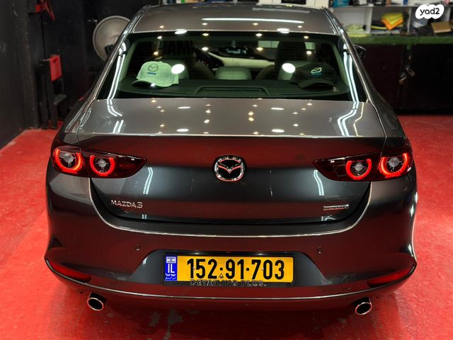 מאזדה 3