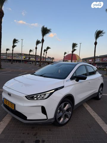 מודעת רכב ג׳ילי Geometry C