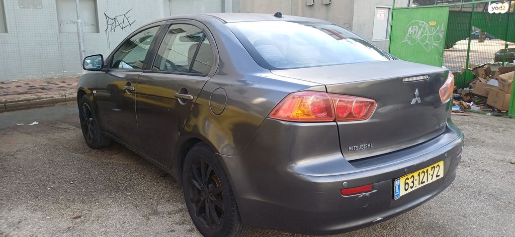 מיצובישי לנסר