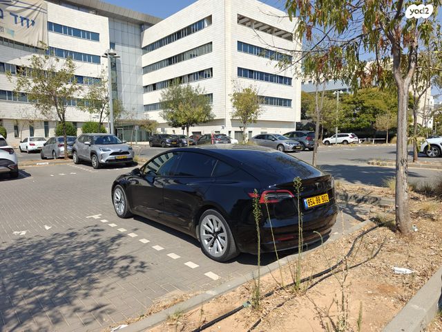 מודעת רכב טסלה מודל 3