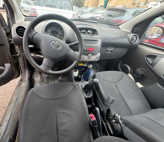 טויוטה אייגו