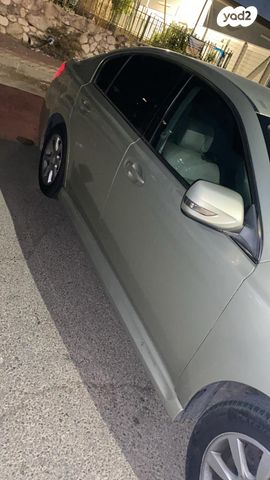 סובארו B4/לגאסי