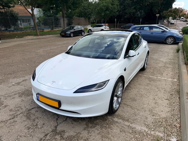 טסלה מודל 3