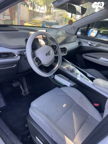 ג׳ילי Geometry C