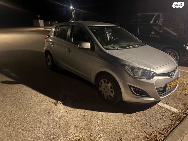 מודעת רכב יונדאי i20
