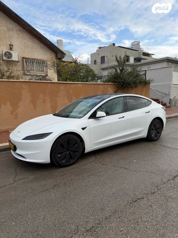 טסלה מודל 3