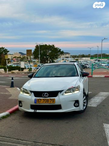 מודעת רכב לקסוס CT