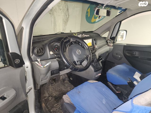 מודעת רכב ניסאן NV200