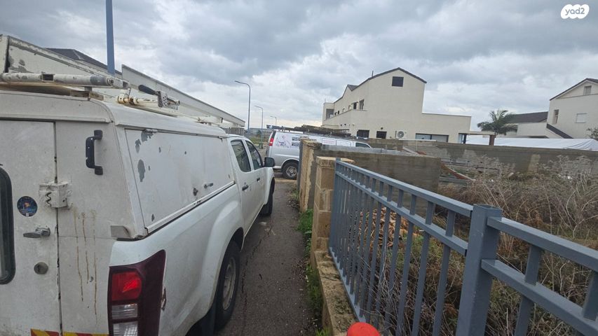 מודעת רכב איסוזו די-מקס