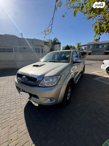 מודעת רכב טויוטה היילקס ויגו