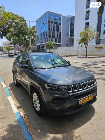 מודעת רכב ג'יפ קומפאס