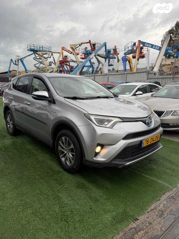 טויוטה RAV4