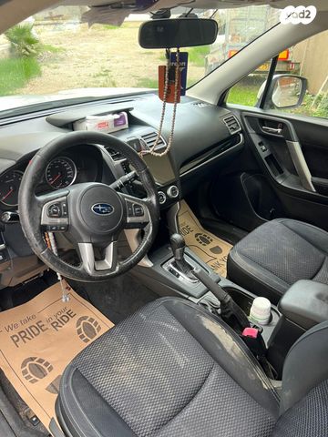 סובארו פורסטר