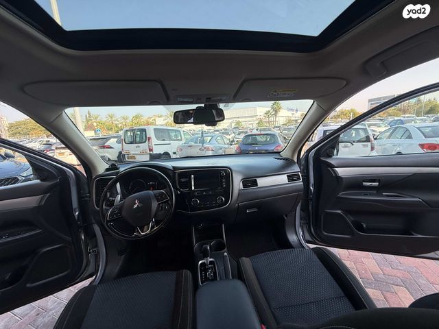 מיצובישי אאוטלנדר