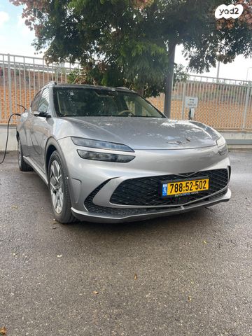 מודעת רכב ג'נסיס GV60