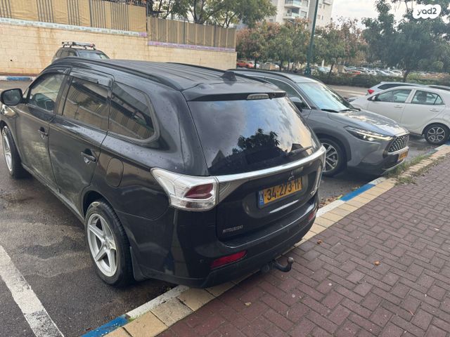 מיצובישי אאוטלנדר