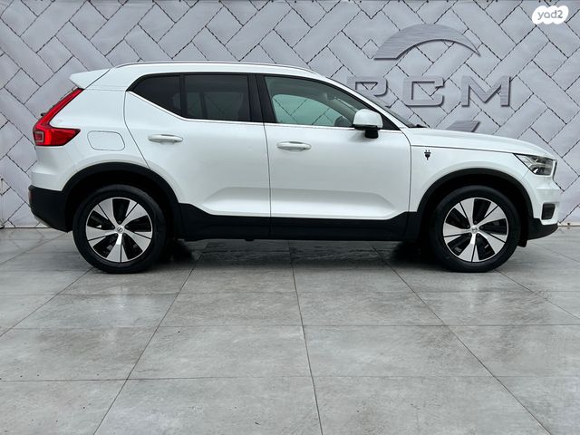 וולוו XC40