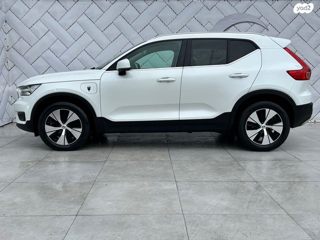 וולוו XC40