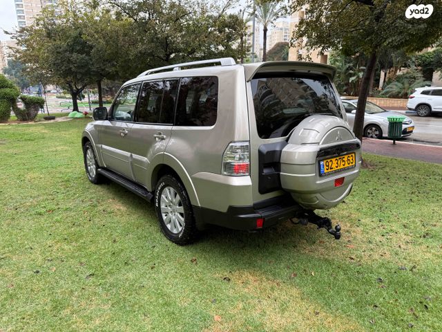 מיצובישי פג'רו