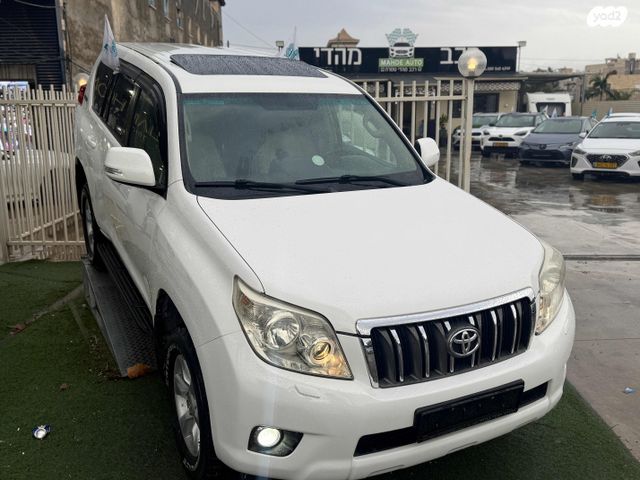 טויוטה לנד קרוזר