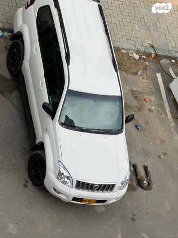 טויוטה לנד קרוזר