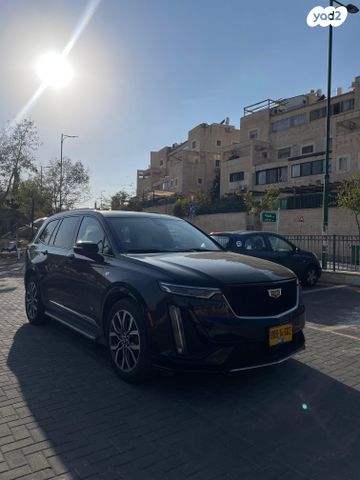 קאדילק XT6