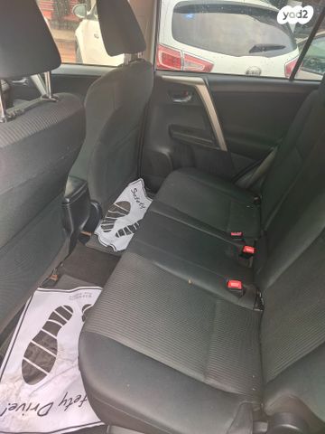 טויוטה RAV4