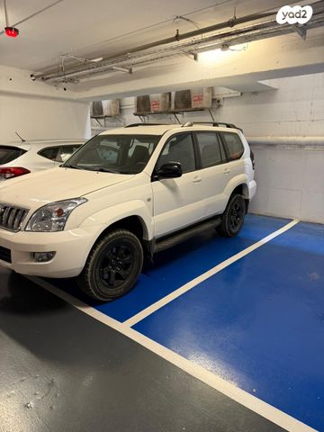 טויוטה לנד קרוזר