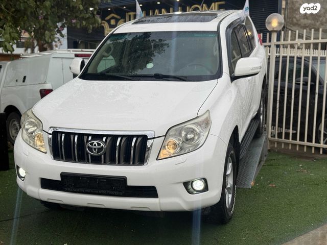 טויוטה לנד קרוזר