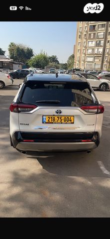 טויוטה RAV4