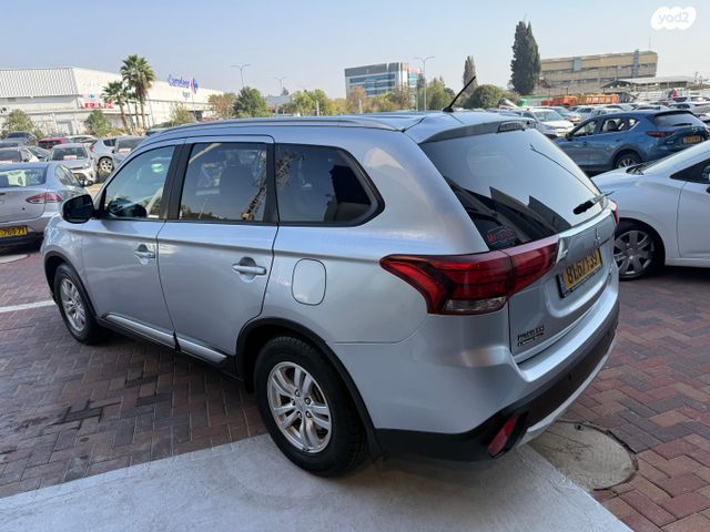 מיצובישי אאוטלנדר