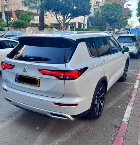 מיצובישי אאוטלנדר