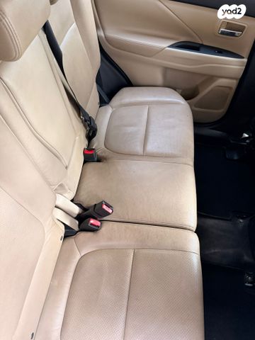 מיצובישי אאוטלנדר