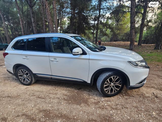 מיצובישי אאוטלנדר