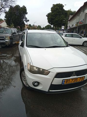 מיצובישי אאוטלנדר