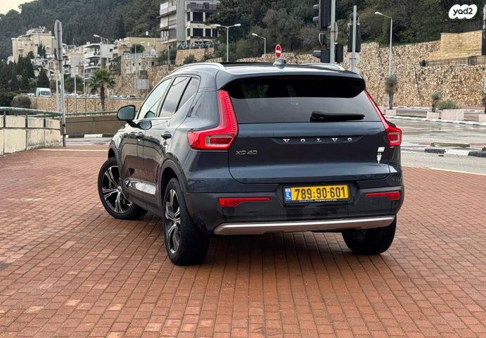 וולוו XC40