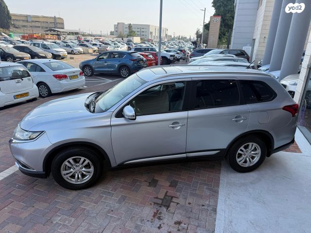 מיצובישי אאוטלנדר